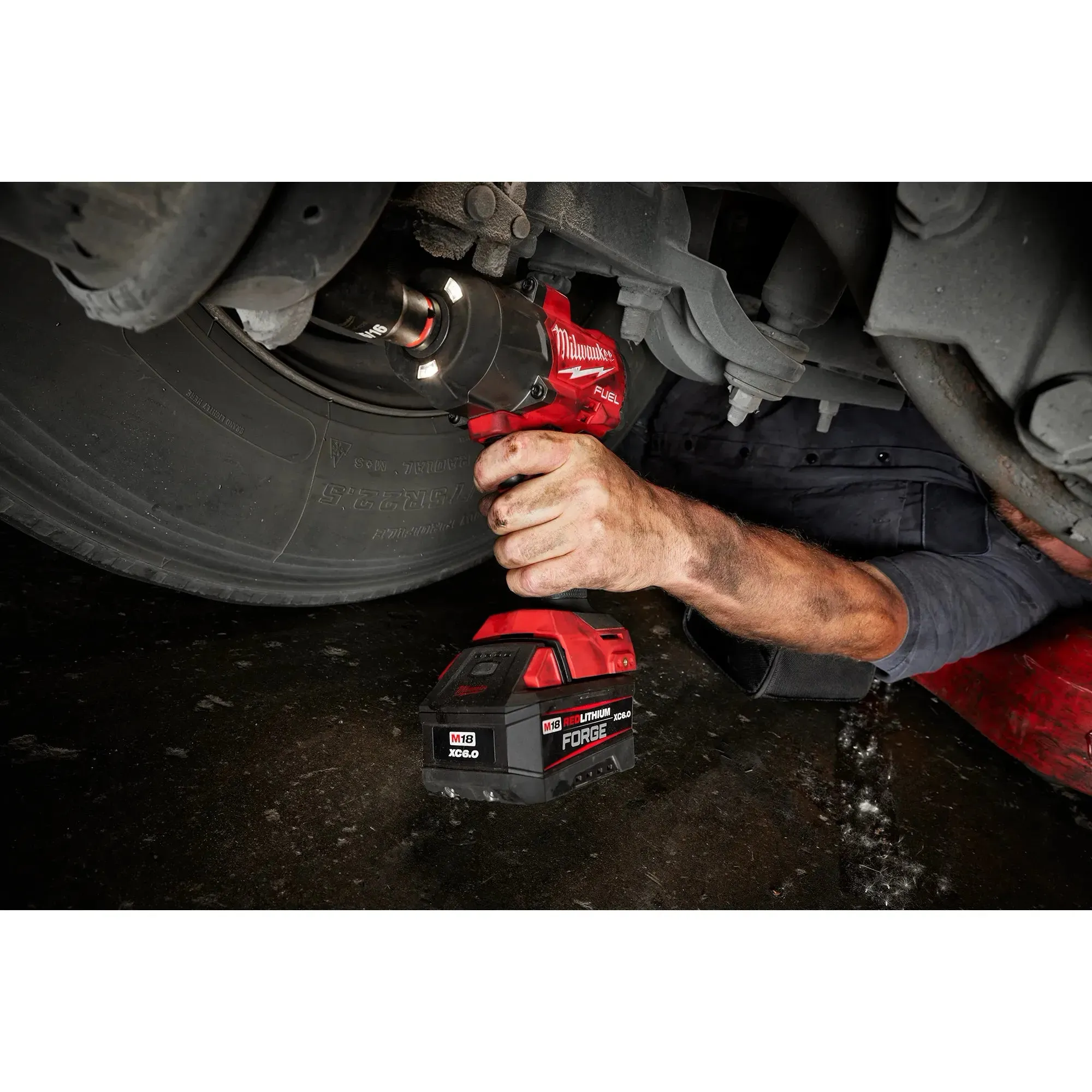 Milwaukee 2967-22 M18 FUEL™ ½” High Torque Impact Wrench w/ Friction Ring Kit