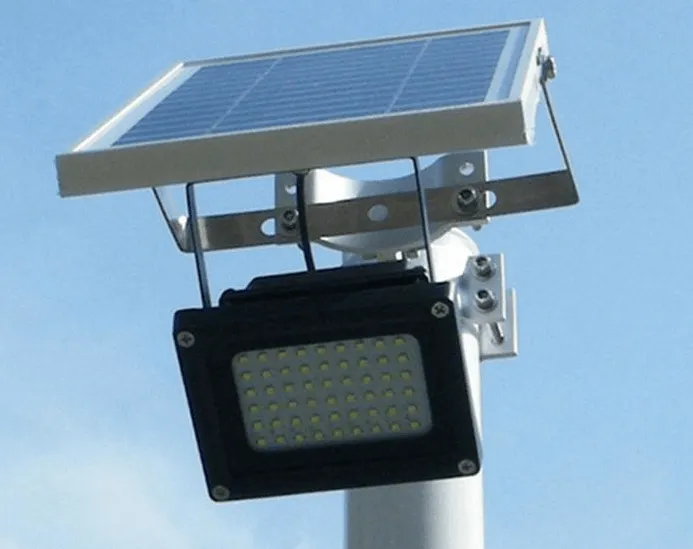 Solar 2,300 Lumen Flood Light