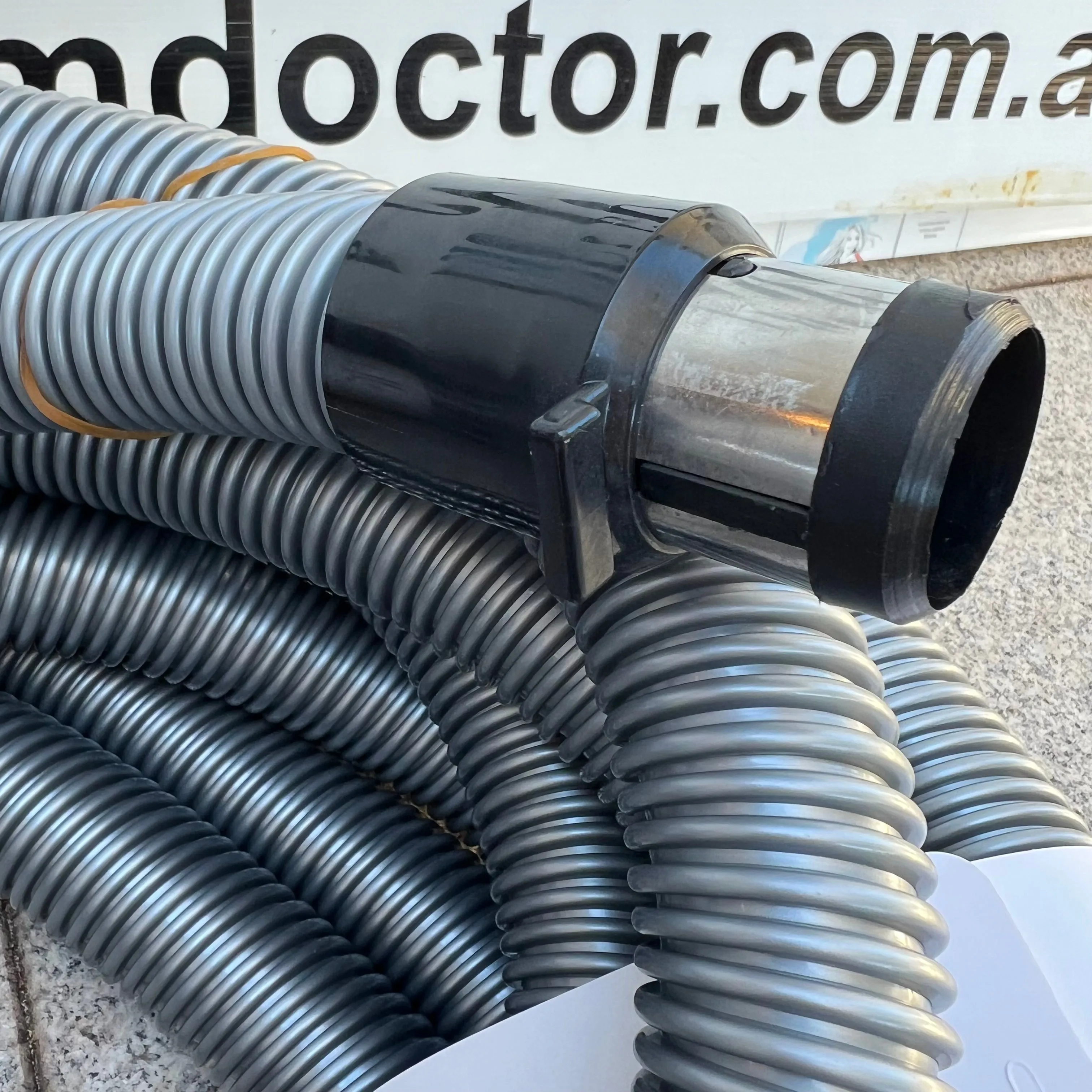 Switched 12 Metre Length 32mm Domestic Silver Ducted Vacuum Hose Complete