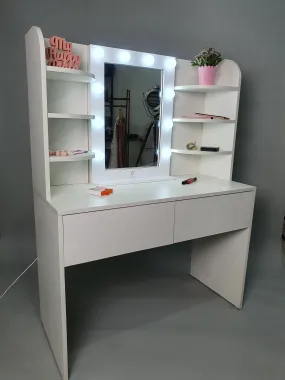 THE MAKEUP BOOTH | MAKEUP VANITY WITH LED LIGHTS