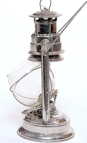 Vintage style Emergency Kerosene Camping Lantern